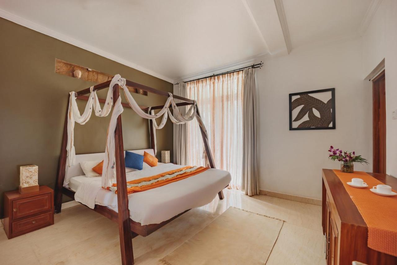Ocean Suite Goa Дона-Пола Экстерьер фото