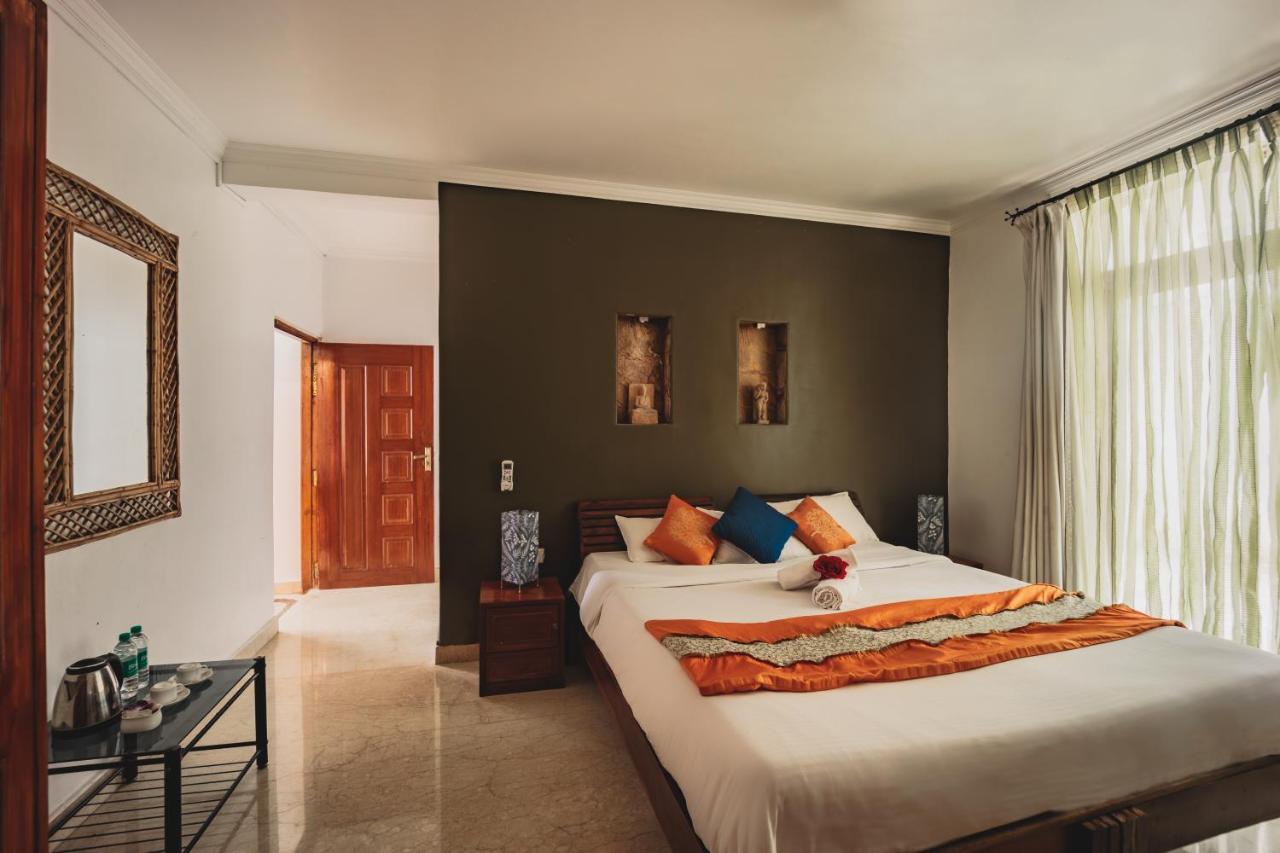 Ocean Suite Goa Дона-Пола Экстерьер фото