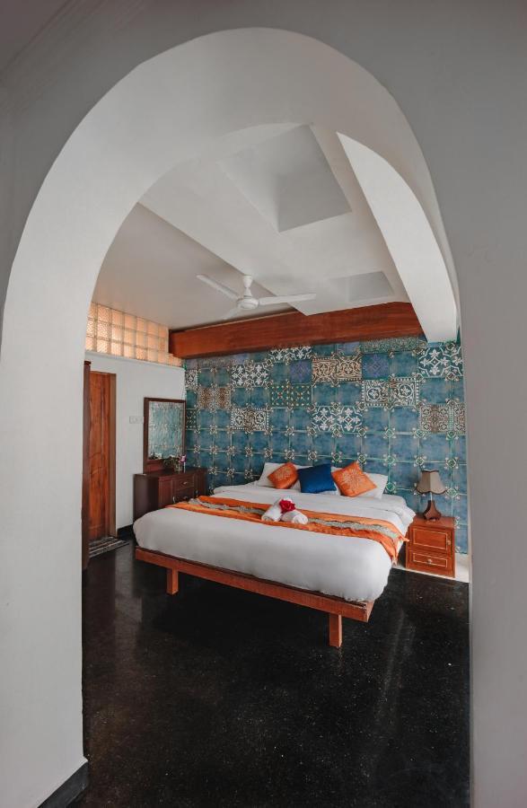 Ocean Suite Goa Дона-Пола Экстерьер фото